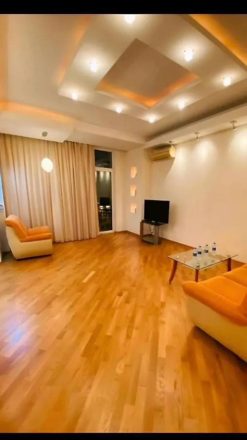 Xoroshaya Kvartira Na Torqovum Baku Apartment