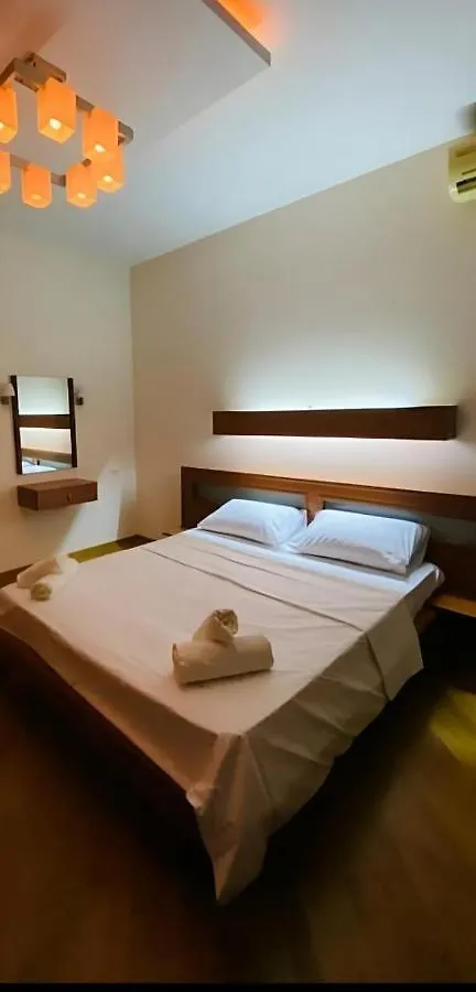 Xoroshaya Kvartira Na Torqovum Baku Apartment